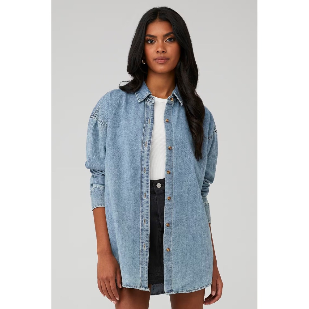 Favorite Daughter Womens Light Wash Blue Oversized Denim Button Down Shirt XS